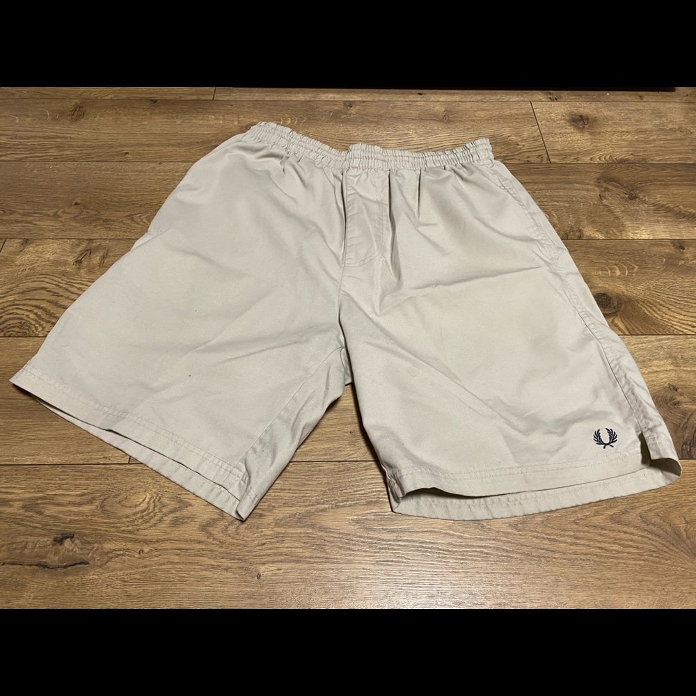 Fred Perry XL beige shorts